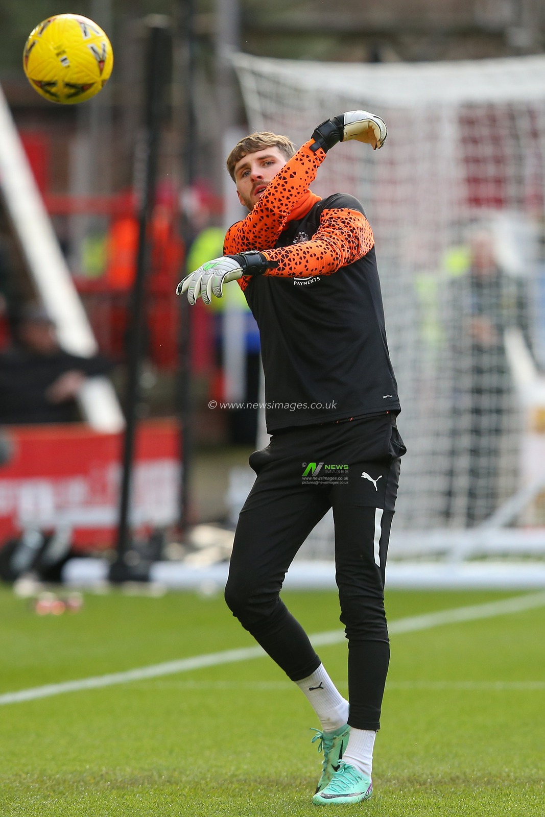 Daniel Grimshaw of Blackpool during the pre-game warm up ahead of the Emirates FA Cup Third Round match Nottingham Forest vs Blackpool at City Ground, Nottingham, United Kingdom, 7th January 2024

(Photo by Gareth Evans/News Images)