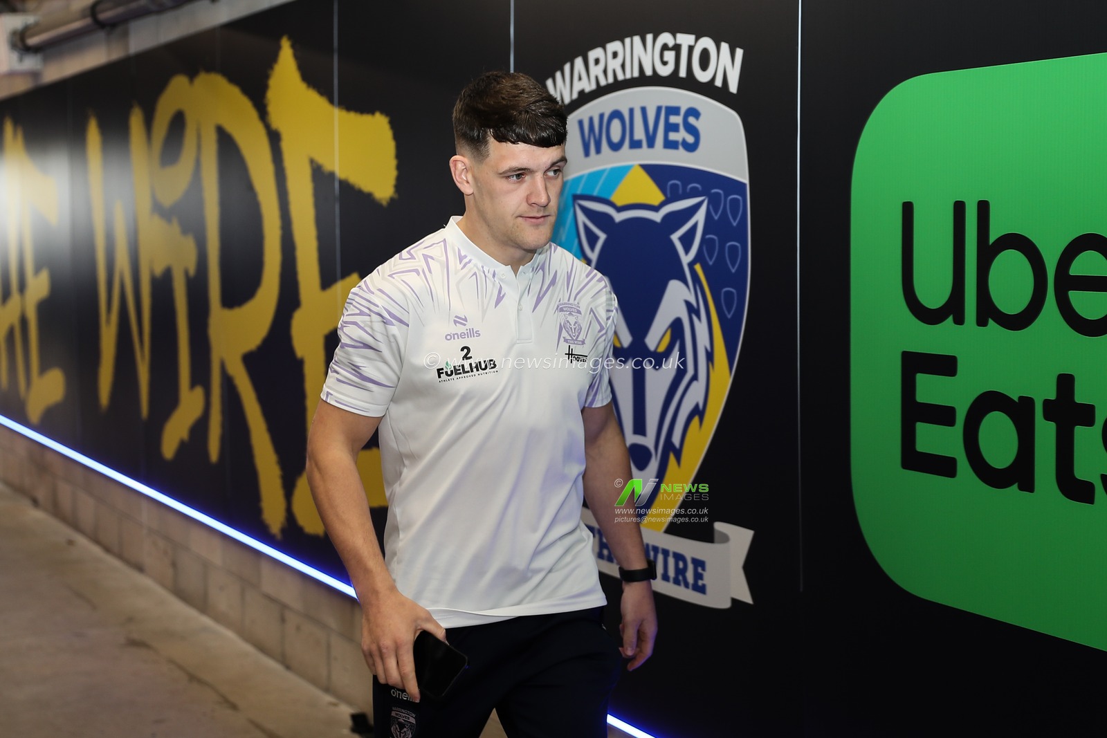 Josh Thewlis of Warrington Wolves arrives ahead of the Betfred Super League Round 9 match Warrington Wolves vs St Helens at Halliwell Jones Stadium, Warrington, United Kingdom, 24th April 2025

(Photo by Gareth Evans/News Images)