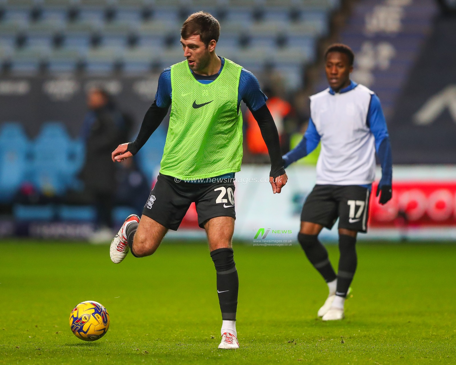 Gary Gardner #20 of Birmingham City during the pre-game warmup ahead of the Sky Bet Championship match Coventry City vs Birmingham City at Coventry Building Society Arena, Coventry, United Kingdom, 8th December 2023

(Photo by Gareth Evans/News Images)