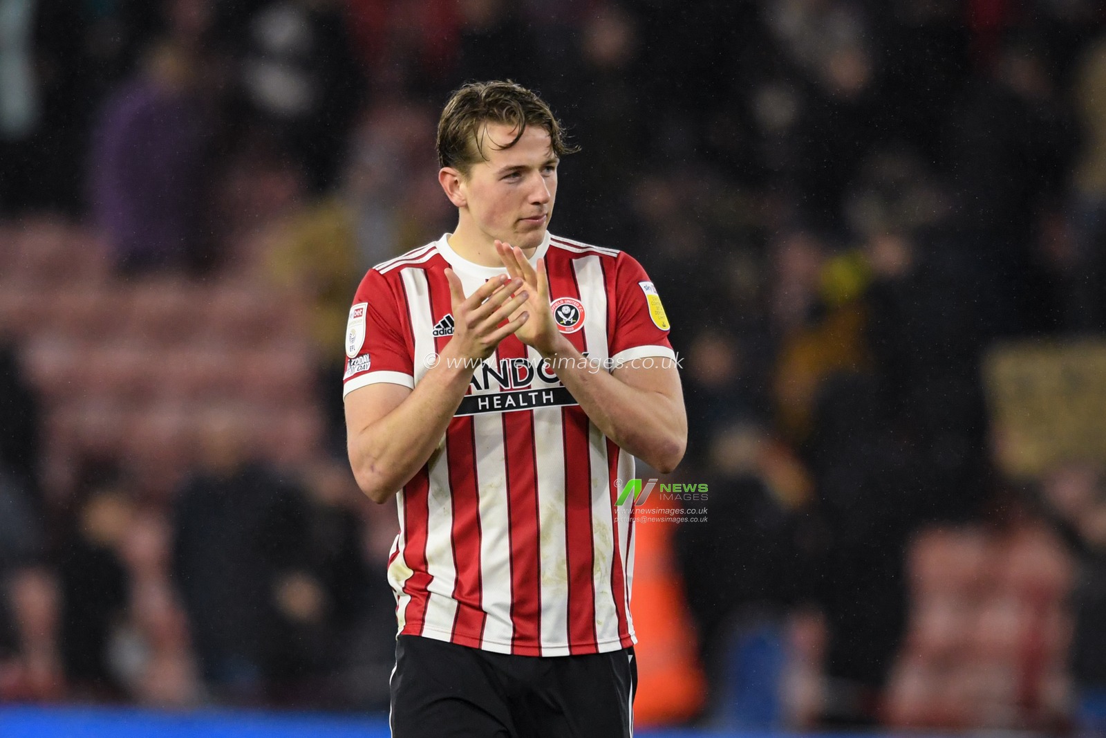 Sander Berge #8 of Sheffield United applauds the home supporters at the end of the game after his side beat Queens Park Rangers 1-0