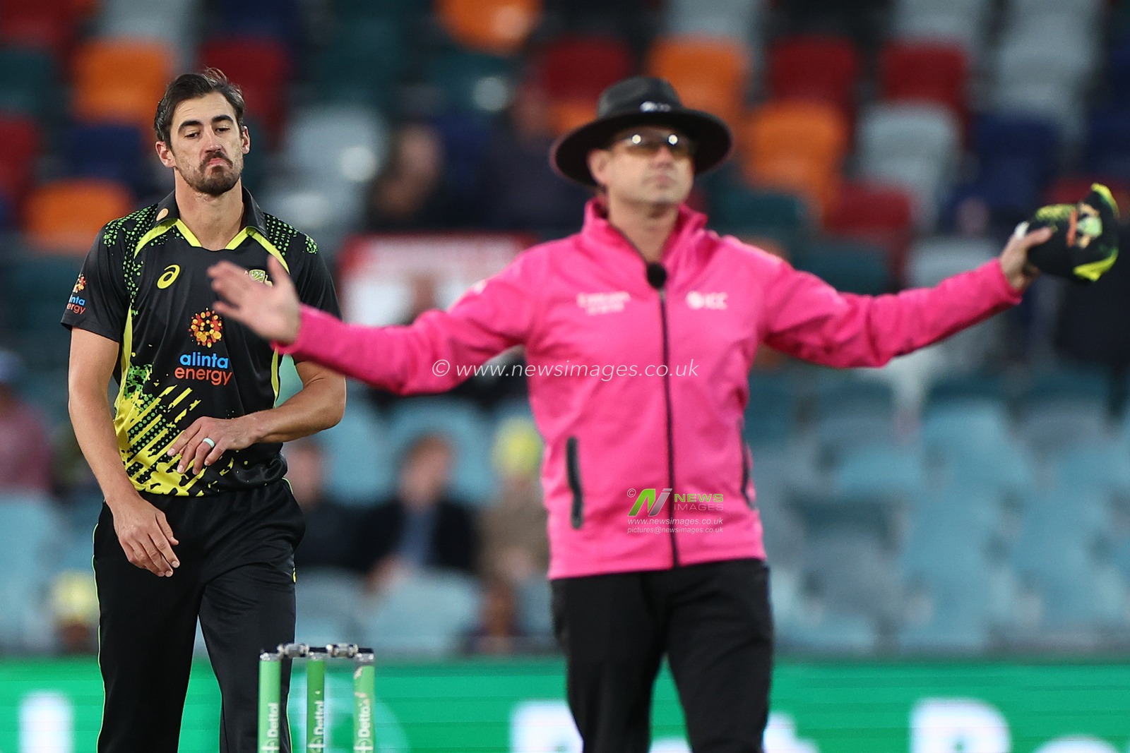 Mitchell Starc of Australia looks dejected after bowling a wide during the Dettol T20I Series 3 of 3 Australia vs England at Manuka Oval, Canberra, Australia, 14th October 2022

(Photo by Patrick Hoelscher/News Images)