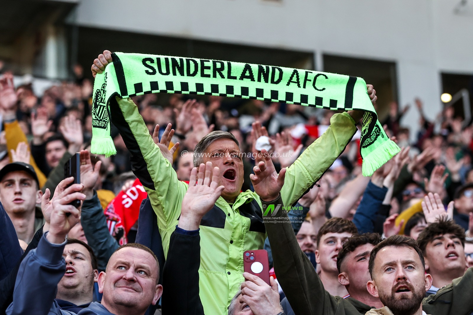 Sunderland fans before the game during the Premier League match Sunderland vs Brighton & Hove Albion at Stadium Of Light, Sunderland, United Kingdom on 14 March 2026

(Photo by Alfie Cosgrove/News Images)
