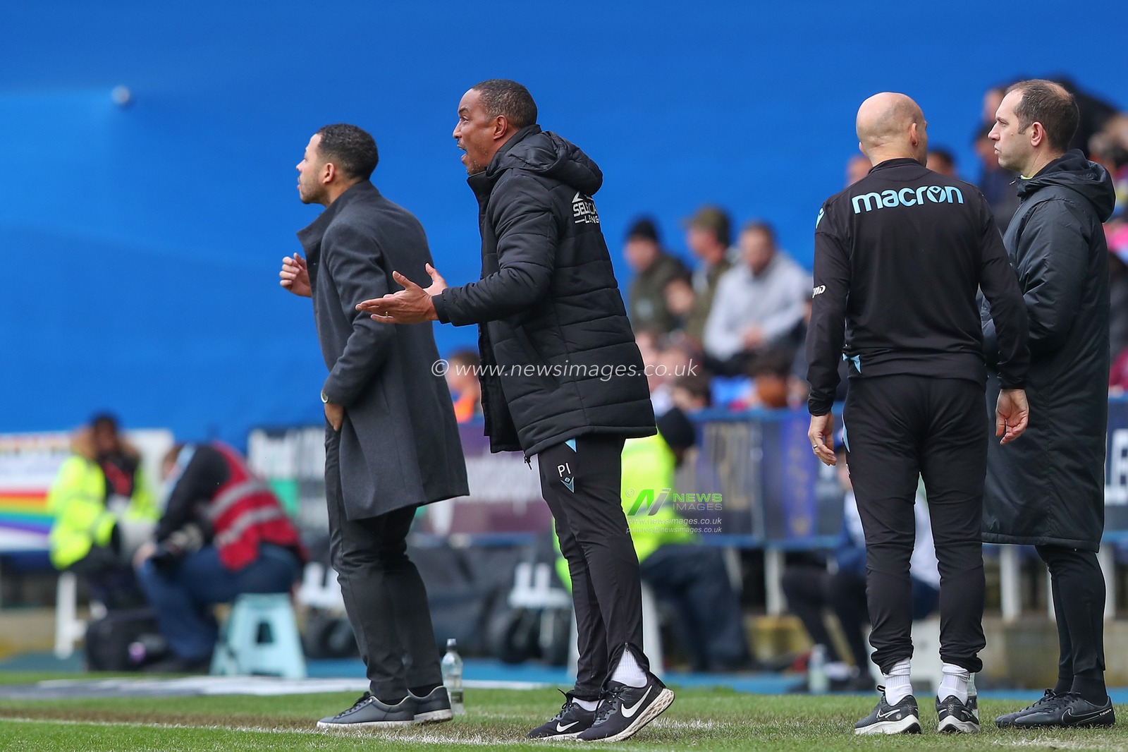 Paul Ince manager of Reading appeals to referee Gavin Ward during the Sky Bet Championship match Reading vs Hull City at Select Car Leasing Stadium, Reading, United Kingdom, 18th March 2023

(Photo by Gareth Evans/News Images)