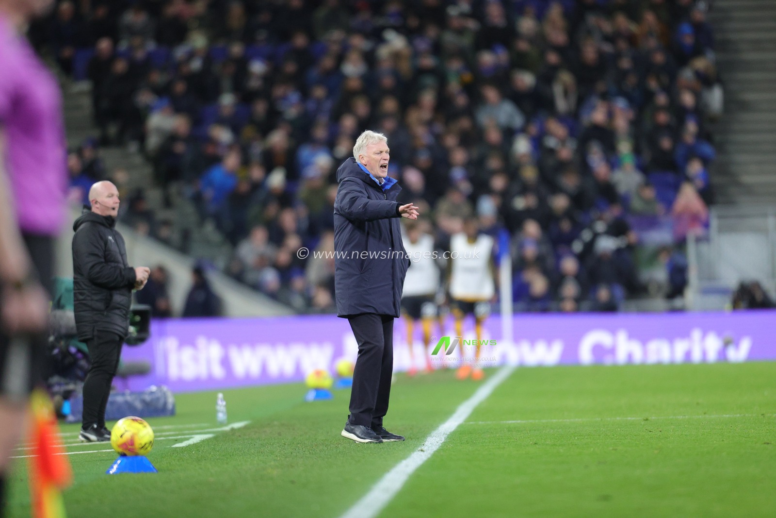 David Moyes manager of Everton gives his team instructions during the Premier League match Everton vs Wolverhampton Wanderers at Hill Dickinson Stadium, Liverpool, United Kingdom, 7th January 2026

(Photo by Richard Bierton/News Images)

*** GER AUT SUI OUT ***