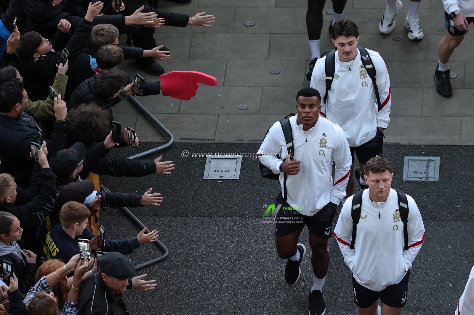 Immanuel Feyi-Waboso of England arrives during the Quilter Nations Series 2025 match England vs Fiji at Allianz Stadium, Twickenham, United Kingdom, 8th November 2025

(Photo by Mark Cosgrove/News Images)

*** GER AUT SUI OUT ***