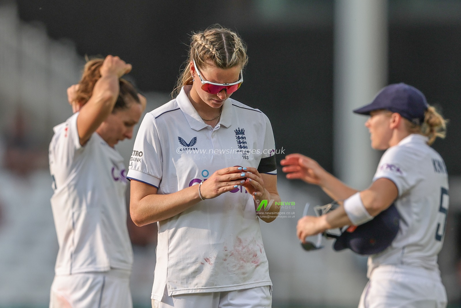 Lauren Bell of England inspects the new ball that has been taken during the Metro Bank Women's Ashes 2023 match England vs Australia at Trent Bridge, Nottingham, United Kingdom, 22nd June 2023

(Photo by Mark Cosgrove/News Images)