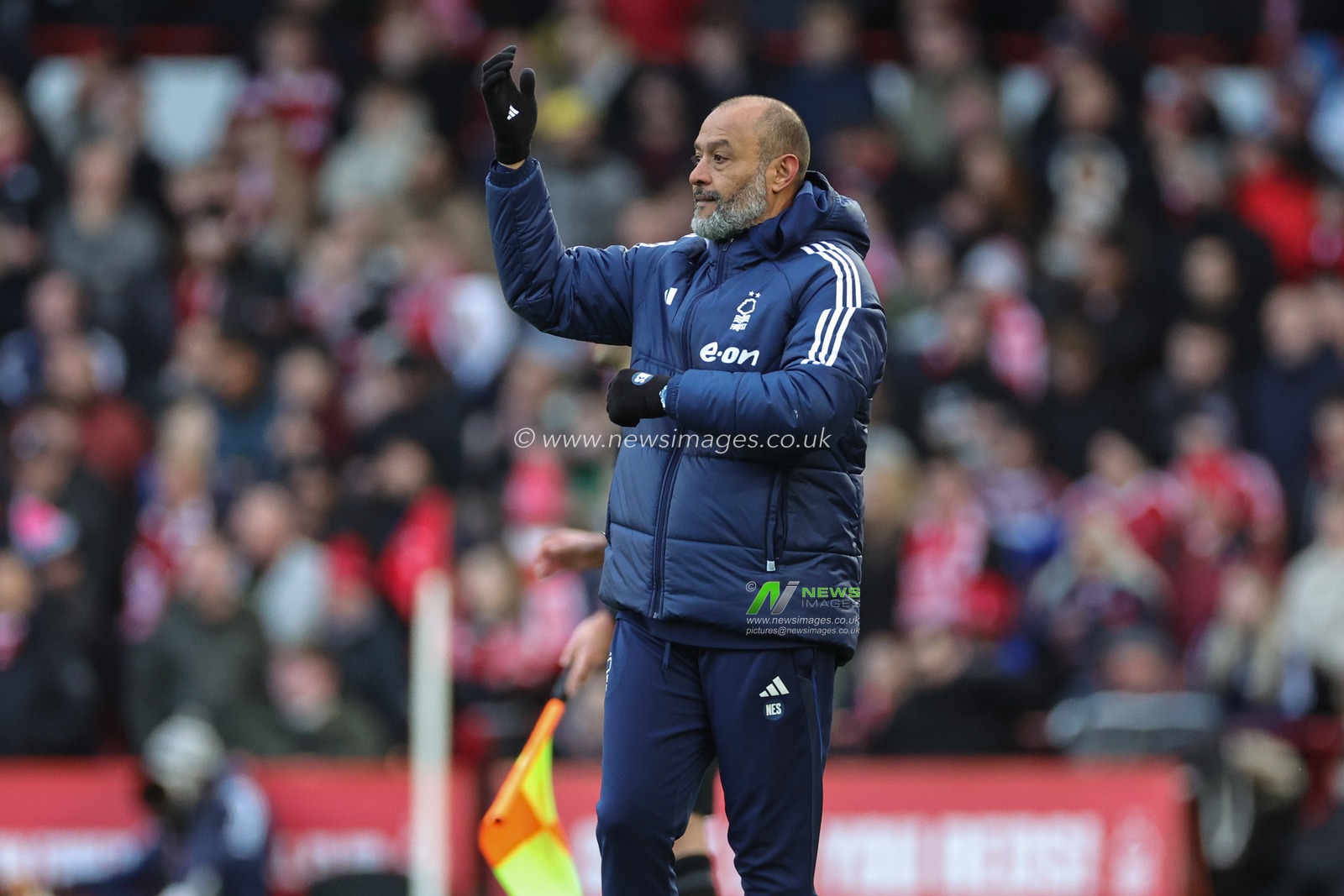 Nuno EspÃ­rito Santo manager of Nottingham Forest gives his team instructions during the Emirates FA Cup  Third Round match Nottingham Forest vs Blackpool at City Ground, Nottingham, United Kingdom, 7th January 2024

(Photo by Mark Cosgrove/News Images)