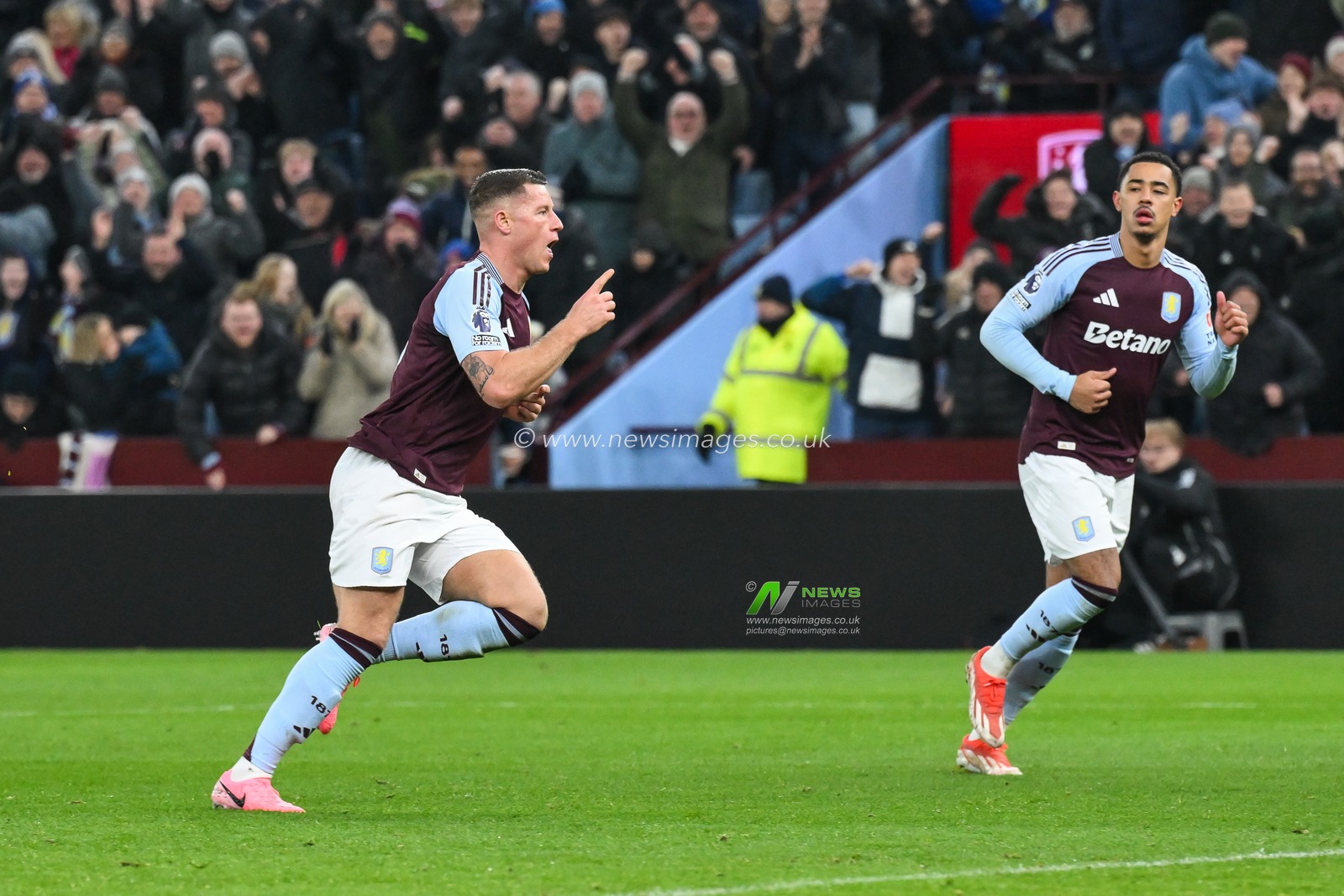 Ross Barkley of Aston Villa celebrates his goal to make it 1-0 during the Premier League match Aston Villa vs Leicester City at Villa Park, Birmingham, United Kingdom, 4th January 2025

(Photo by Craig Thomas/News Images)