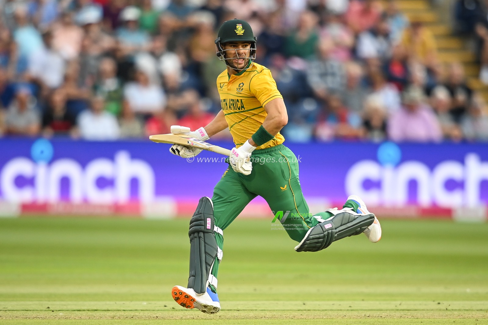 Reeza Hendricks of South Africa runs between the wickets