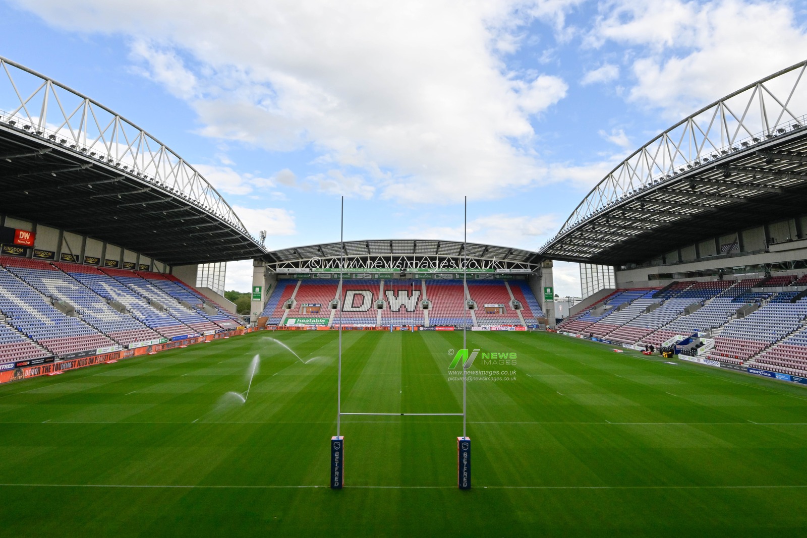 A general view of the DW Stadium ahead of the Betfred Super League match Wigan Warriors vs Leigh Leopards at DW Stadium, Wigan, United Kingdom, 6th August 2024

(Photo by Cody Froggatt/News Images)