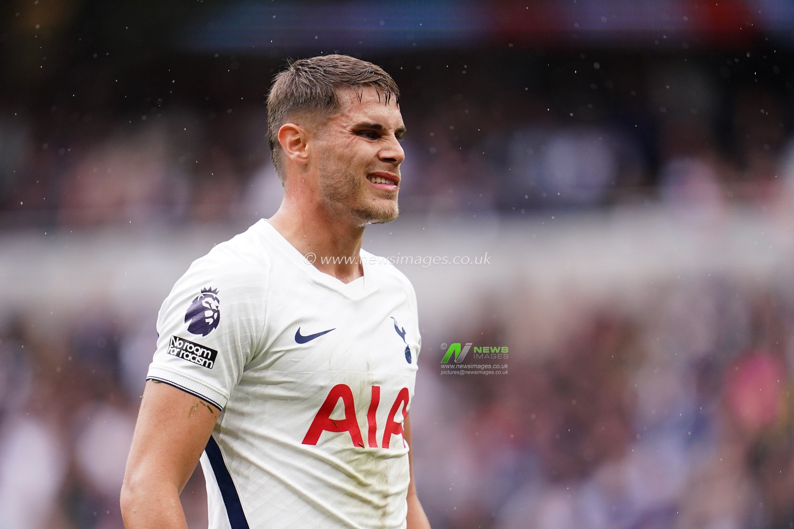 Micky van de Ven of Tottenham Hotspur during the Premier League match Tottenham Hotspur vs Newcastle Untied at Tottenham Hotspur Stadium, London, United Kingdom on 29 August 2026

(Photo by Harvey Murphy/News Images)