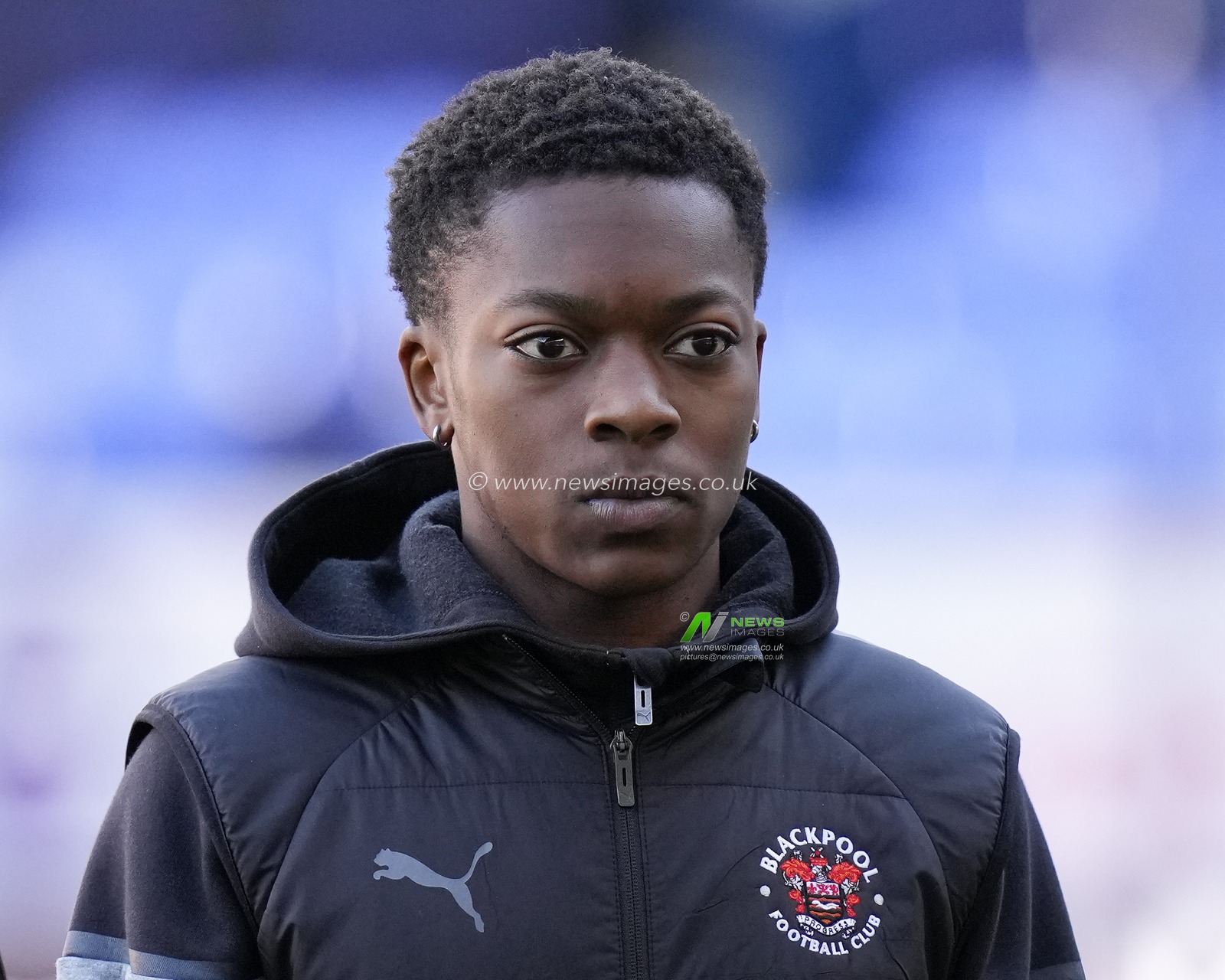 Karamoko Dembele #11 of Blackpool inspects the pitch before the Sky Bet League 1 match Bolton Wanderers vs Blackpool at University of Bolton Stadium, Bolton, United Kingdom, 11th November 2023

(Photo by Steve Flynn/News Images)
