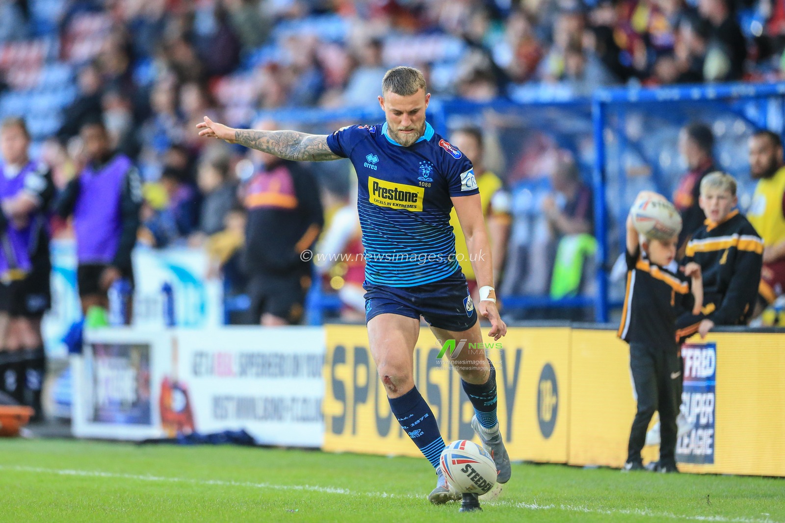 21st June 2019 , John Smiths Stadium, Huddersfield, England; Betfred Super League, Round 19, Huddersfield Giants vs Wigan Warriors ; Chris Hankinson (23) of Wigan Warriors in action during the game 


Credit: Mark Cosgrove/News Images