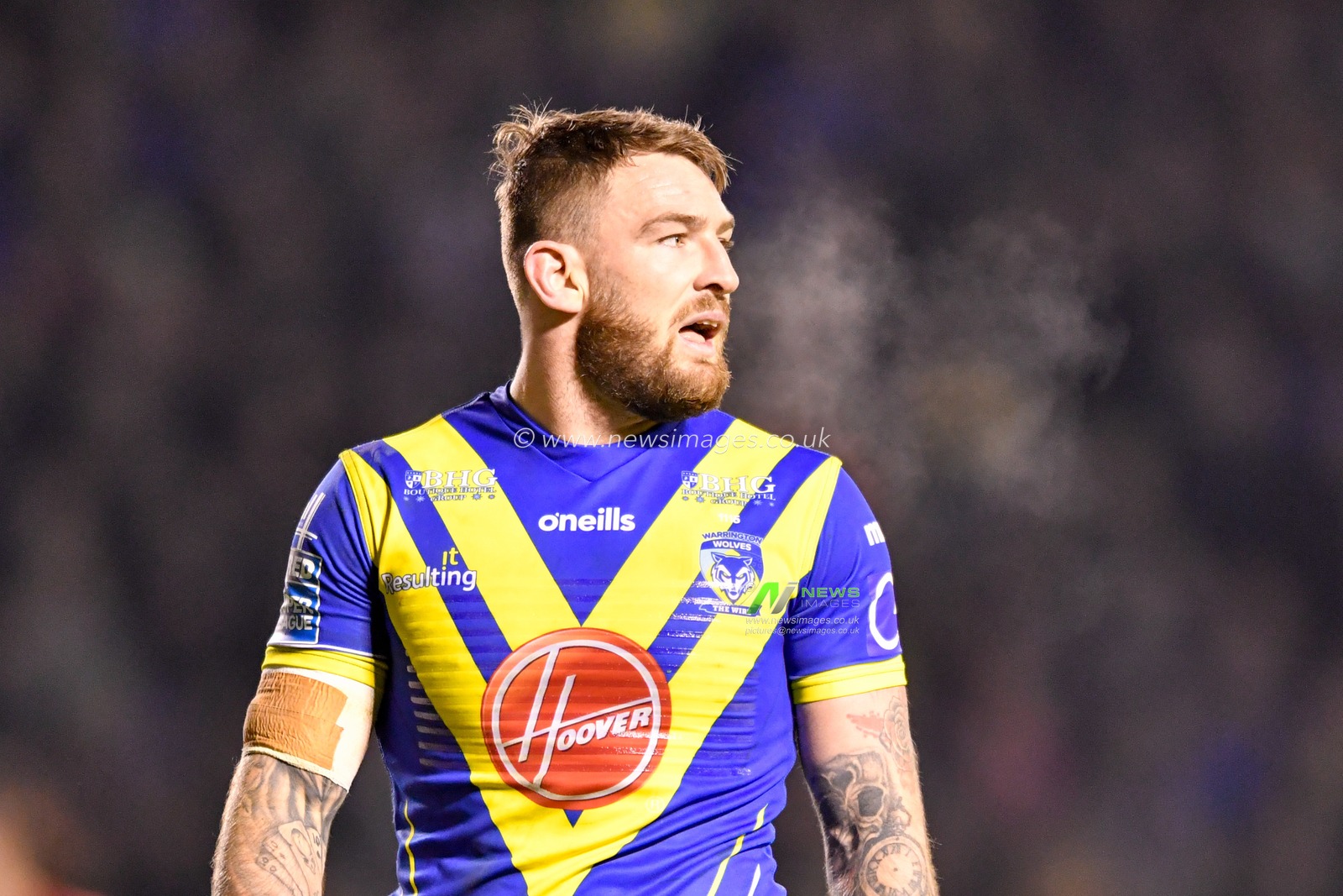 6th February 2020, Halliwell Jones Stadium, Warrington, England; Betfred Super League, Warrington Wolves v Saint Helens : Daryl Clark (9) of Warrington Wolves in action