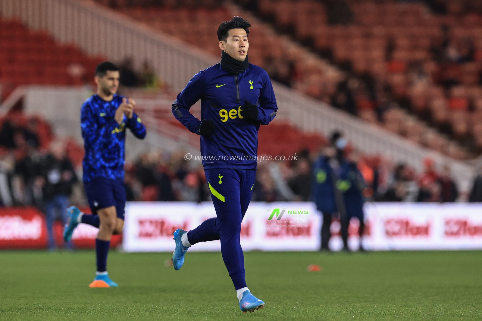 Son Heung-Min #7 of Tottenham Hotspur during the pre-game warmup