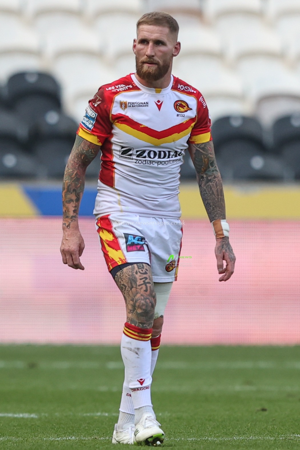 Sam Tomkins of Catalan Dragons during the Betfred Super League Round 27 match Hull FC vs Catalans Dragons at MKM Stadium, Hull, United Kingdom, 21st September 2024

(Photo by Alfie Cosgrove/News Images)
