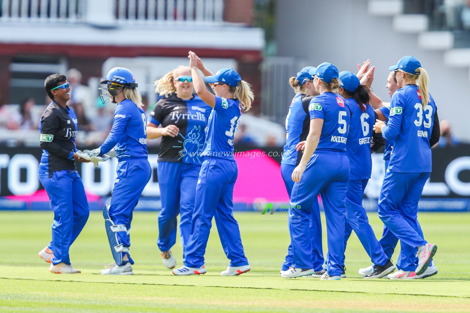 Tara Norris of London Spirit celebrates with teammates after the dismissal of Sophia Dunkley of Welsh Fireduring the The Hundred Women's Final match Welsh Fire Women vs London Spirit Women at Lords, London, United Kingdom, 18th August 2024

(Photo by Izzy Poles/News Images)