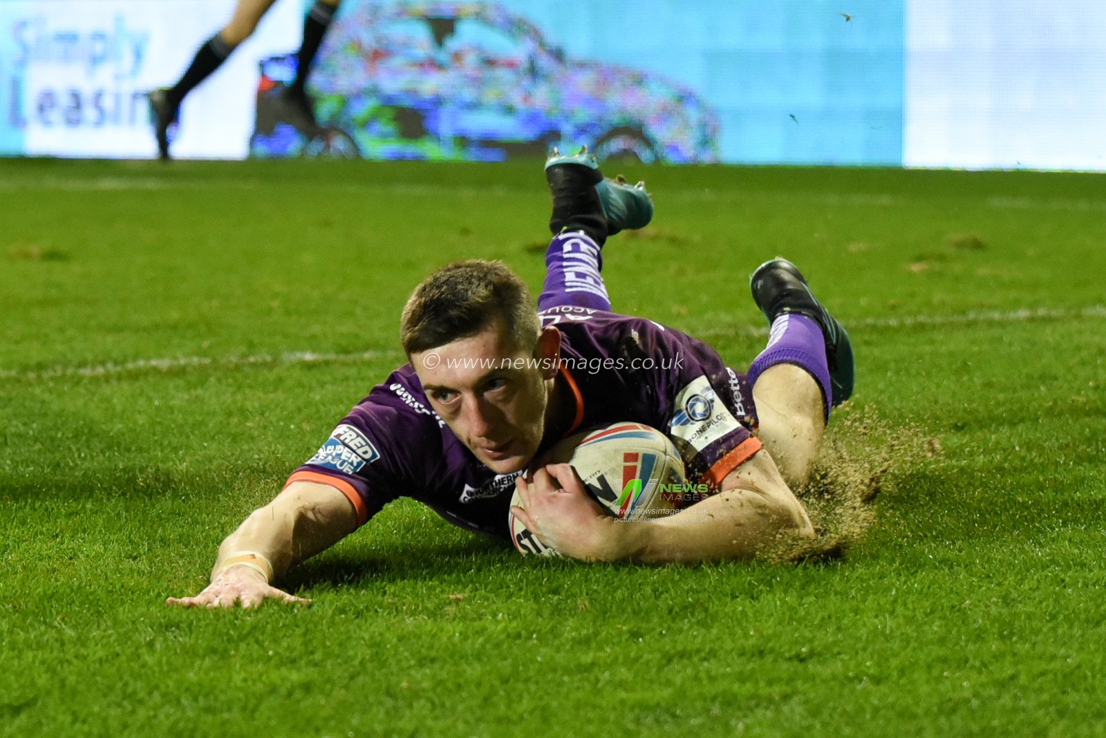 6th March 2020, Totally Wicked Stadium, St Helens, England; Betfred Super League, Saint Helens v Huddersfield Giants : Jake Wardle (3) of Huddersfield Giants goes over for a try