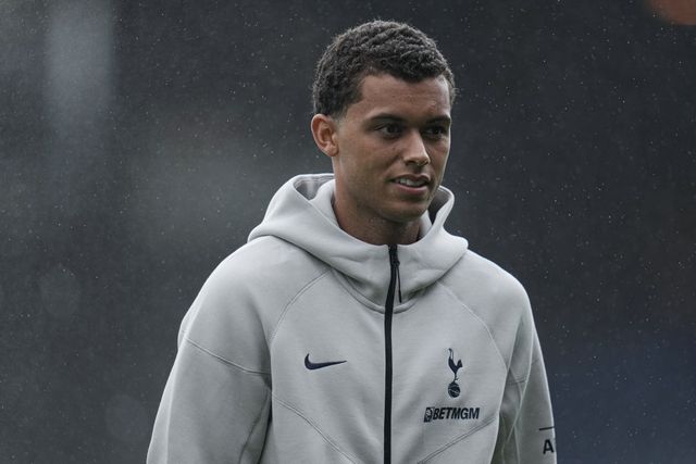 Brennan Johnson of Tottenham Hotspur ahead of the Pre-season friendly match Luton Town vs Tottenham Hotspur at Kenilworth Road, Luton, United Kingdom, 26th July 2025

(Photo by Harvey Murphy/News Images)