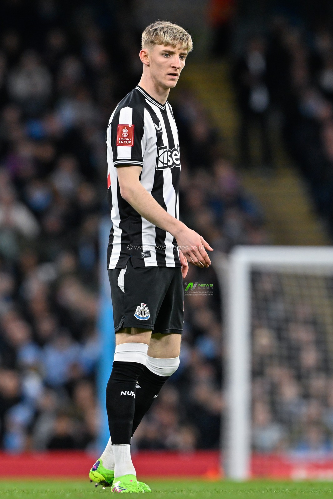 Anthony Gordon of Newcastle United, during the Emirates FA Cup Quarter- Final match Manchester City vs Newcastle United at Etihad Stadium, Manchester, United Kingdom, 16th March 2024

(Photo by Cody Froggatt/News Images)