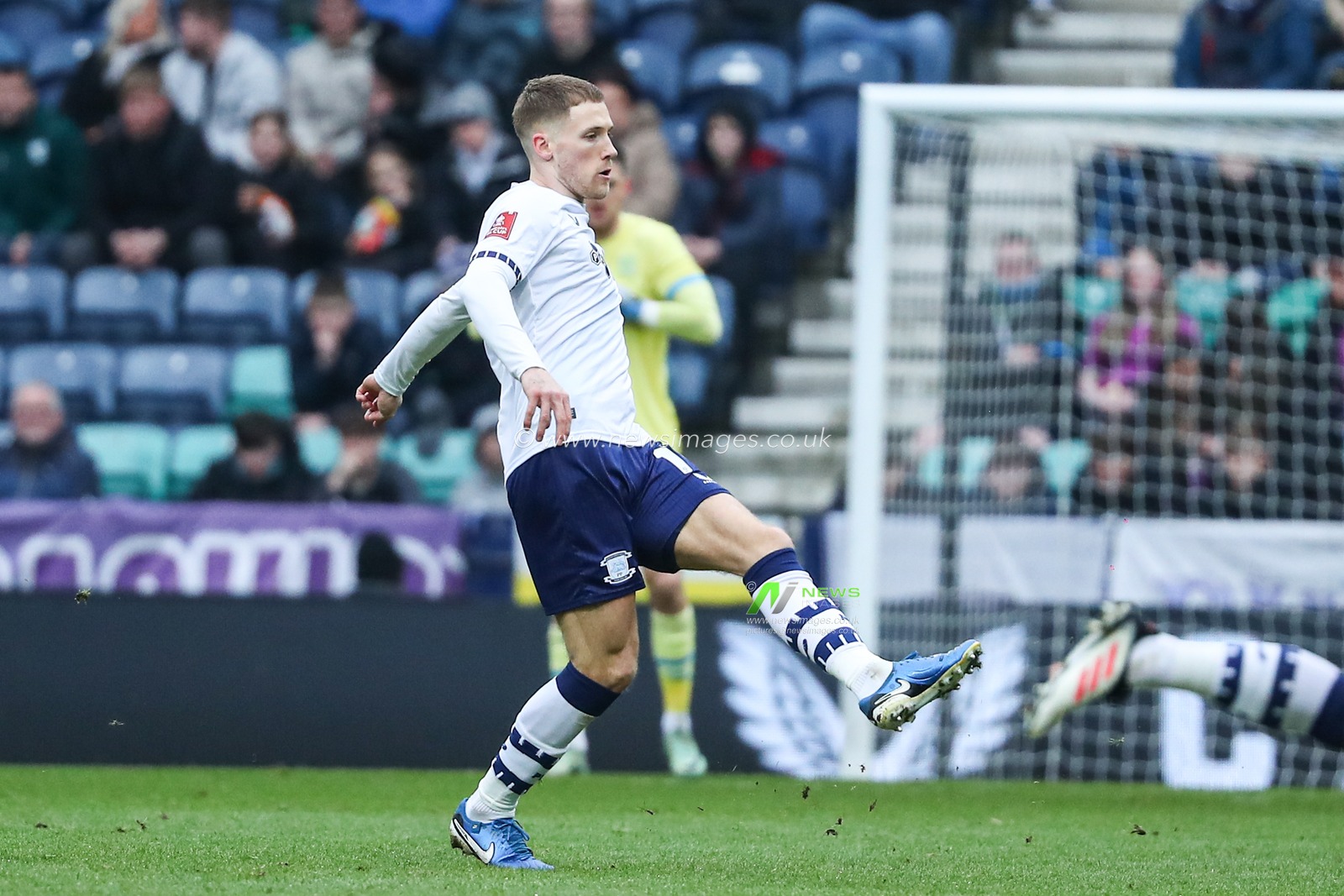 Lewis Gibson of Preston North End passes the ball forward during the Emirates FA Cup match Preston North End vs Wycombe Wanderers at Deepdale, Preston, United Kingdom, 8th February 2025

(Photo by Jorge Horsted/News Images)