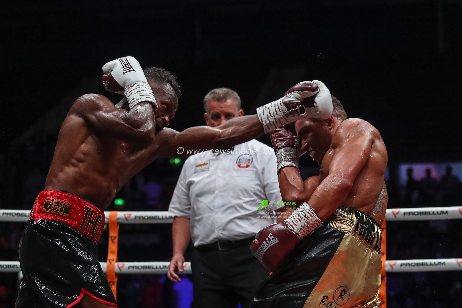 Marcel Braithwaite dodges a punch from Thomas Essomba in the Thomas Essomba vs Marcel Braithwaite fight at the Sunny Edwards vs Felix Alvarado card at Utilita Arena, Sheffield, United Kingdom, 11th November 2022

(Photo by Gareth Evans/News Images)