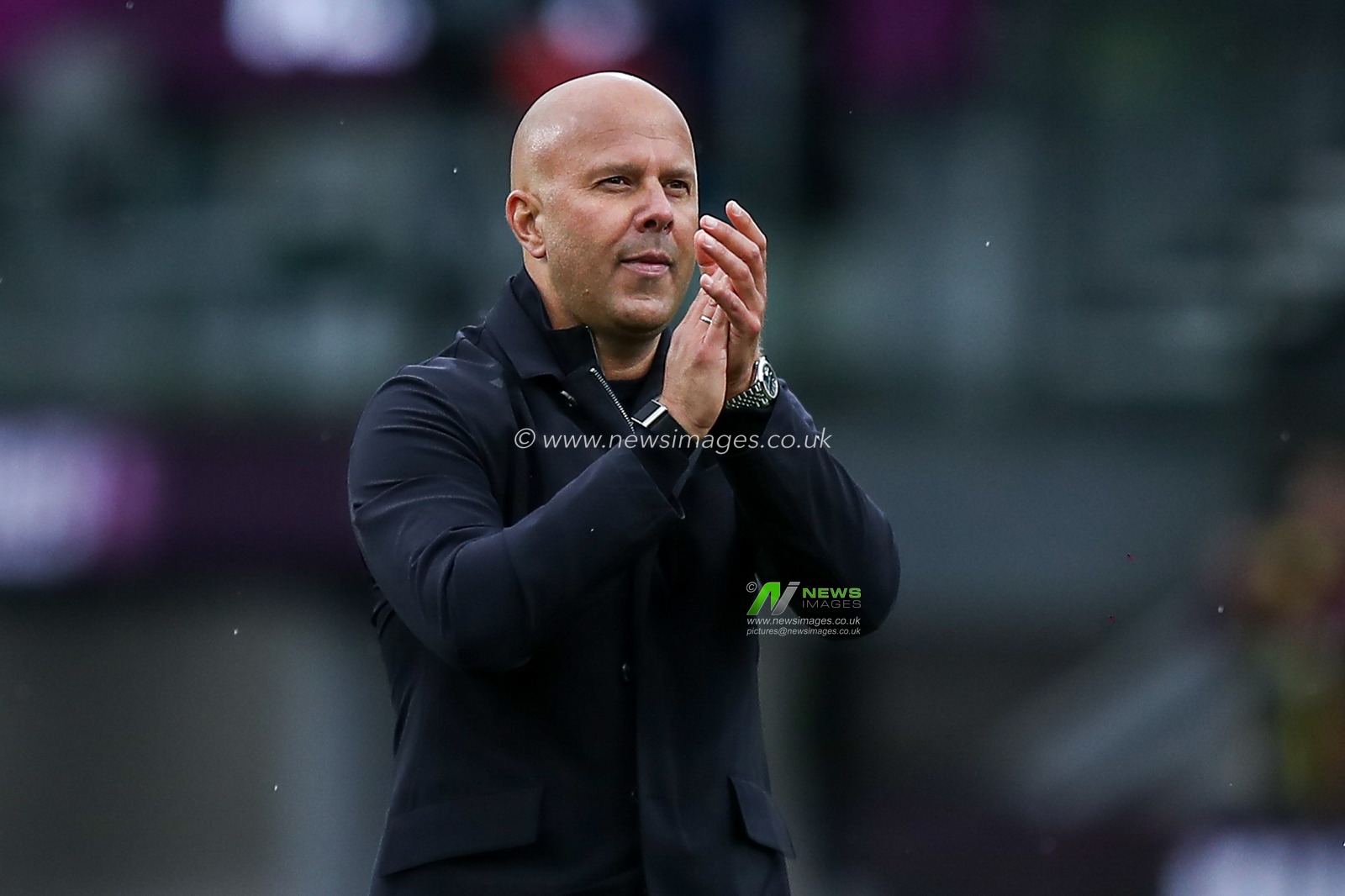 Arne Slot manager of Liverpool celebrates 1-0 win after the Premier League match Burnley vs Liverpool at Turf Moor, Burnley, United Kingdom, 14th September 2025

(Photo by Jorge Horsted/News Images)