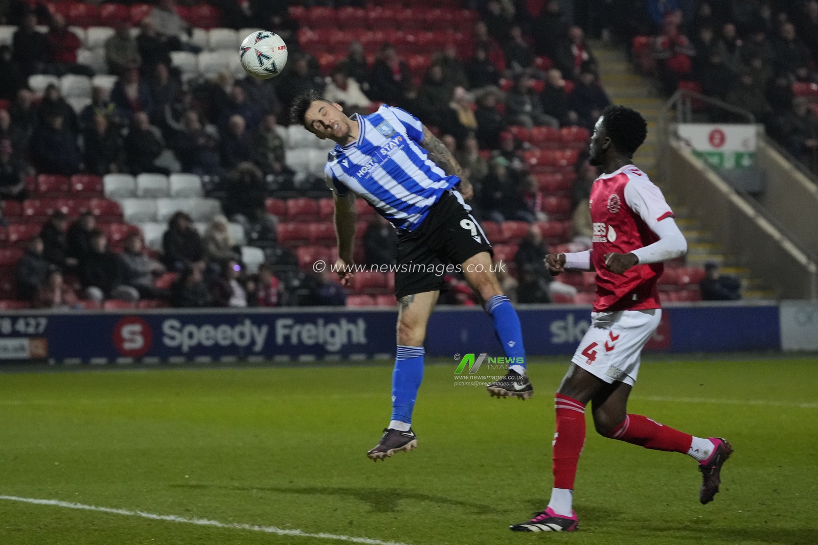 Lee Gregory #9 of Sheffield Wednesday heads onto the Fleetwood Town crossbar during the Emirates FA Cup Fourth Round Reply match Fleetwood Town vs Sheffield Wednesday at Highbury Stadium, Fleetwood, United Kingdom, 7th February 2023

(Photo by Steve Flynn/News Images)
