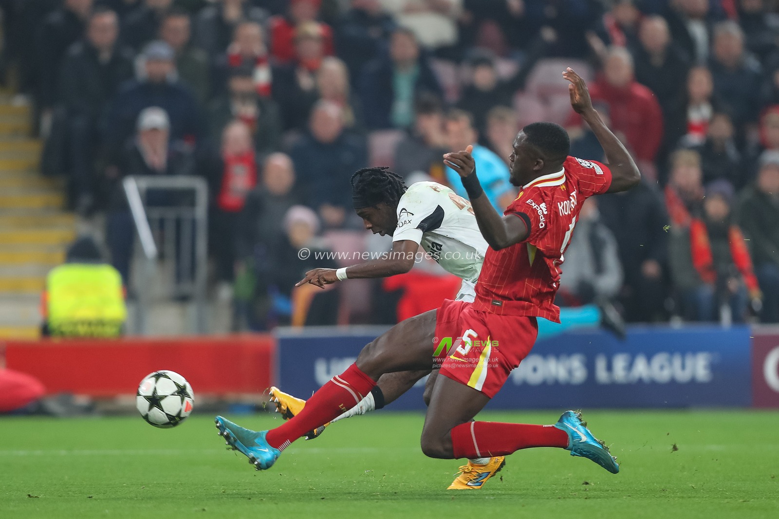 Jeremie Frimpong of Bayer Leverkusen scores but its ruled out during the UEFA Champions League, League Stage match Liverpool vs Bayer 04 Leverkusen at Anfield, Liverpool, United Kingdom, 5th November 2024

(Photo by Gareth Evans/News Images)