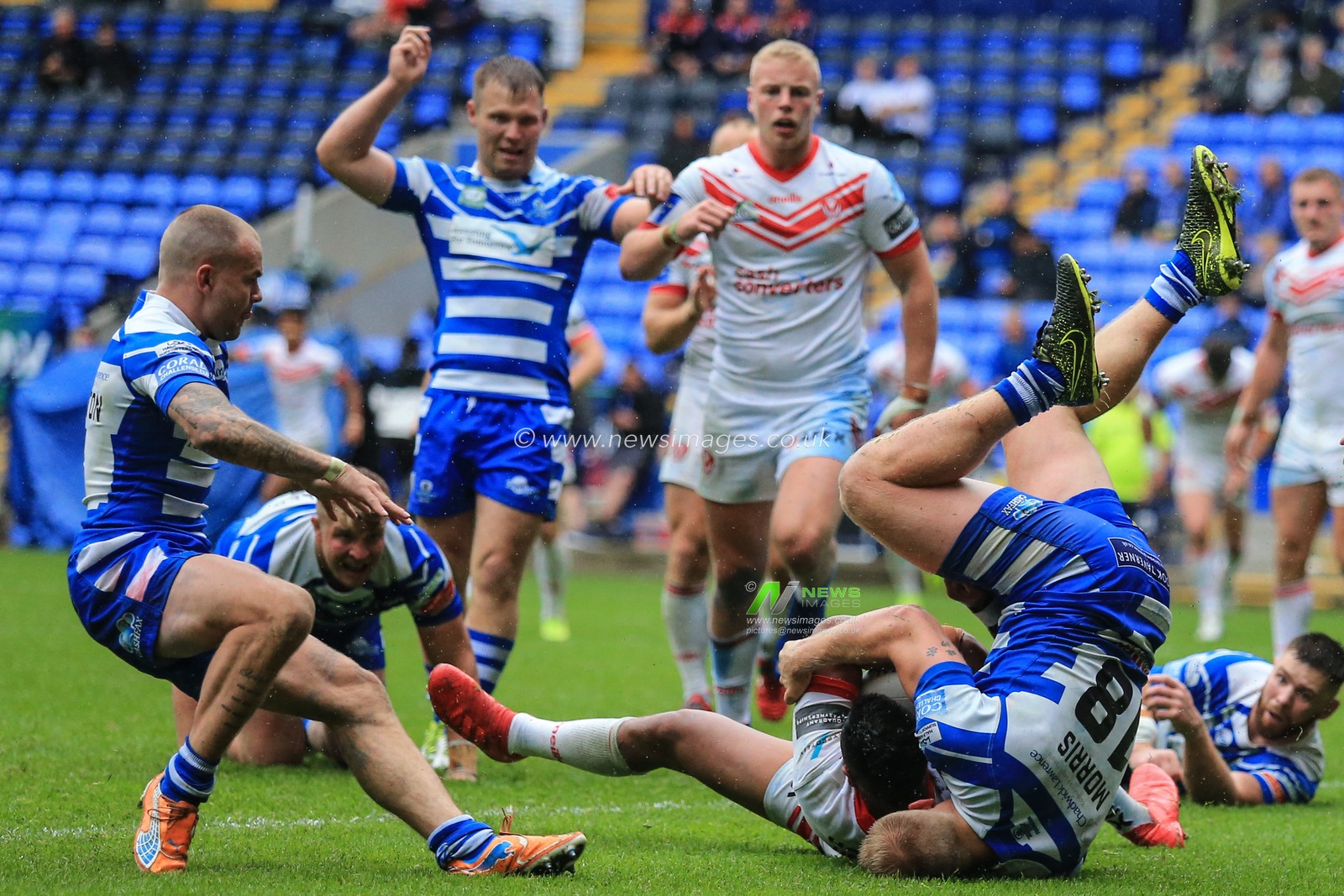 27th July 2019 , University of Bolton Stadium, Bolton, England; 2019 Coral Challenge Cup Semi-Final, St Helens vs Halifax RLFC ; Dominique Peyroux (17) of St Helens scores his try


Credit: David Greaves/News Images