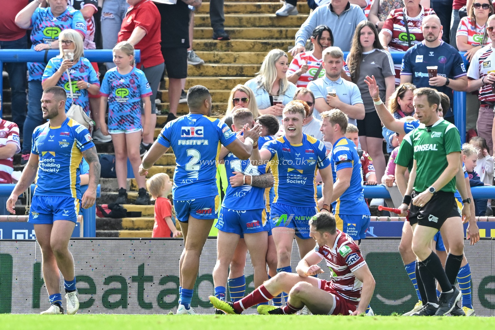 James McDonnell of Leeds Rhinos celebrates his try to make it 22-0 Leeds during the Betfred Super League Round 21 match Leeds Rhinos vs Wigan Warriors at Headingley Stadium, Leeds, United Kingdom, 10th August 2024

(Photo by Cody Froggatt/News Images)
