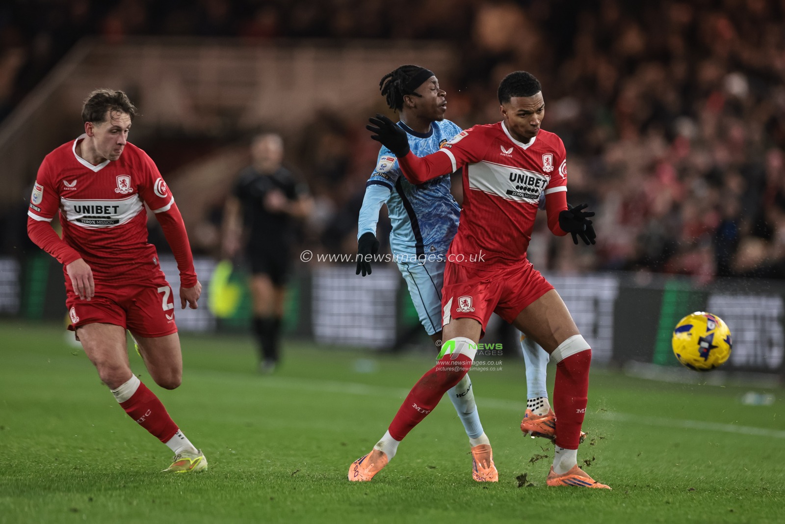 Joel Ndala of Hull City is fouled by Morgan Whittaker of Middlesbrough during the Sky Bet Championship match Middlesbrough vs Hull City at Riverside Stadium, Middlesbrough, United Kingdom, 29th December 2025

(Photo by Mark Cosgrove/News Images)

*** GER AUT SUI OUT ***
