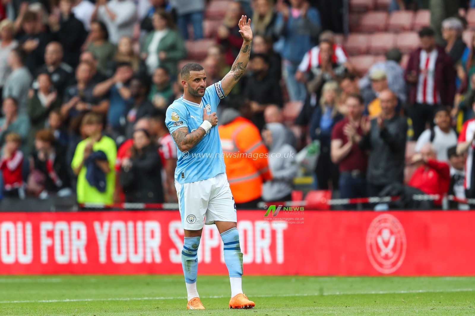 Kyle Walker #2 of Manchester City acknowledges the fans at the end of the Premier League match Sheffield United vs Manchester City at Bramall Lane, Sheffield, United Kingdom, 27th August 2023

(Photo by Gareth Evans/News Images)