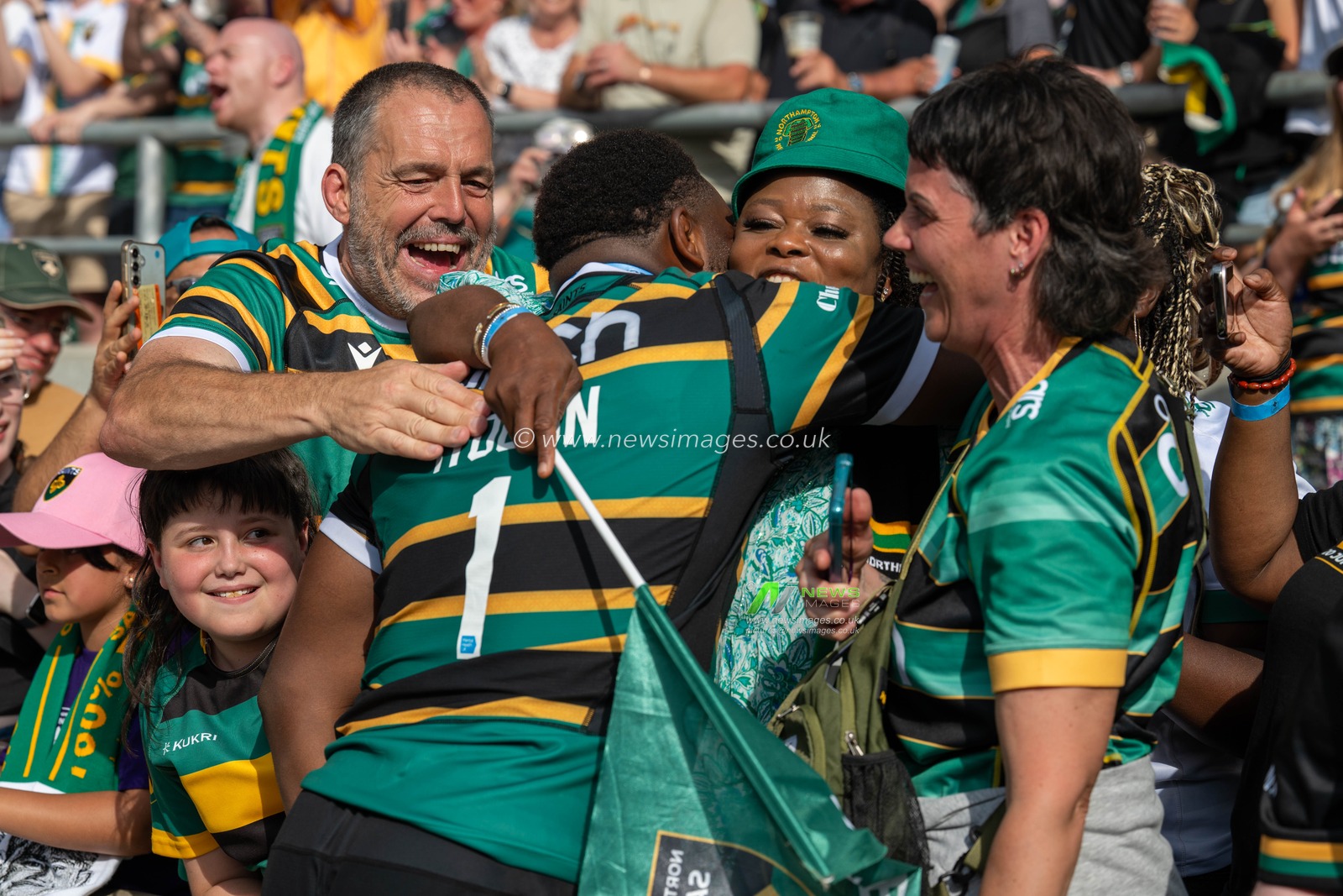 Emmanuel Iyogun of Northampton Saints celebrates with fans after winning the Gallagher PREM Final match Northampton Saints vs Exeter Chiefs at Allianz Stadium, Twickenham, United Kingdom on 20 June 2026.

(Photo by Alex Williamson/News Images)