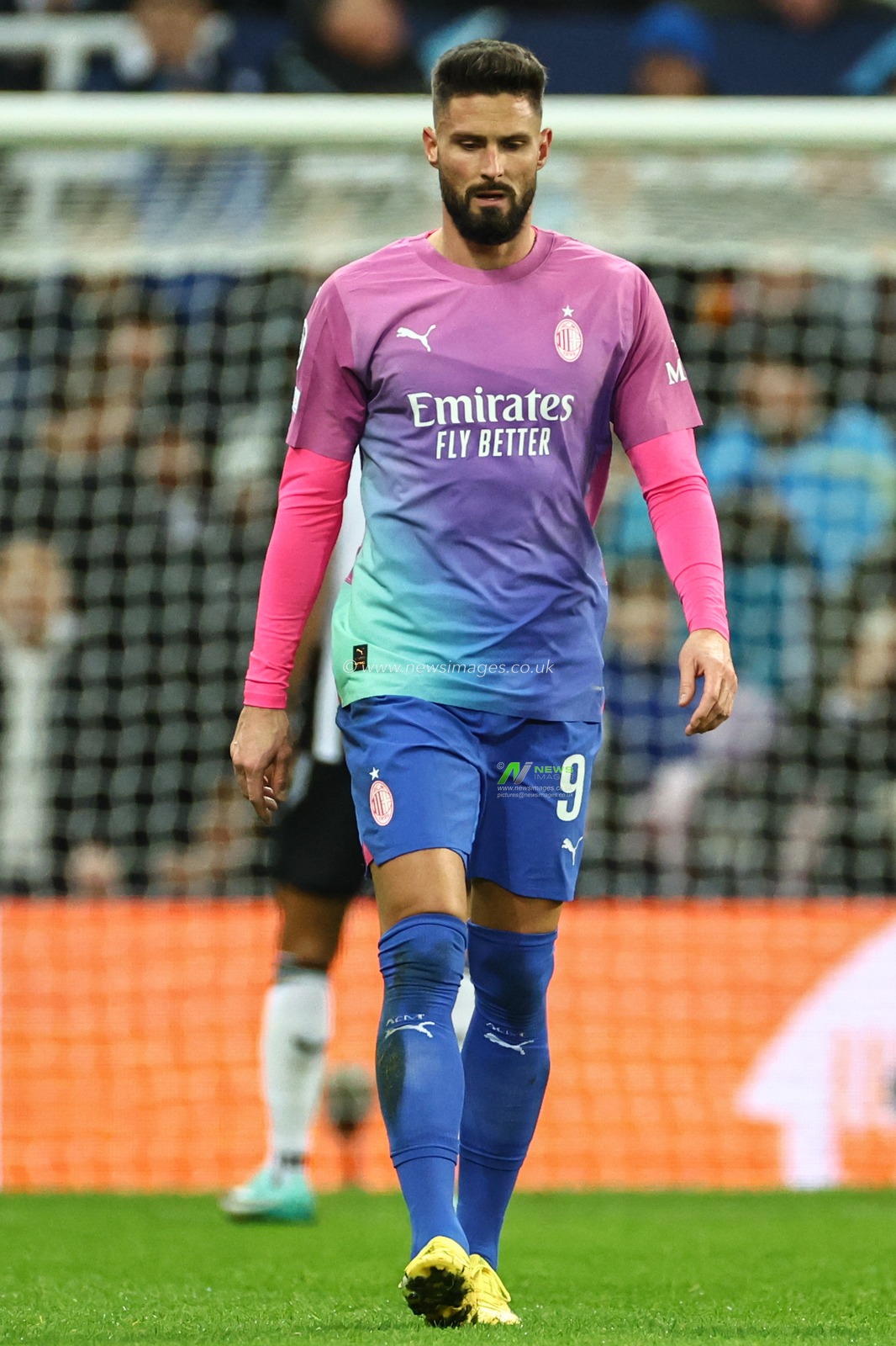 Olivier Giroud #9 of AC Milan during the UEFA Champions League match Newcastle United vs AC Milan at St. James's Park, Newcastle, United Kingdom, 13th December 2023

(Photo by Mark Cosgrove/News Images)