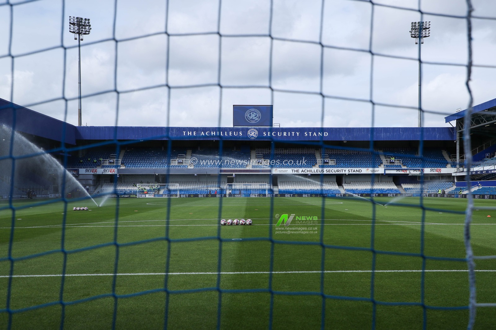 A general view of Matrade Loftus Road Stadium prior to the Sky Bet Championship match Queens Park Rangers vs West Bromwich Albion at Kiyan Prince Foundation Stadium, London, United Kingdom, 10th August 2024

(Photo by Izzy Poles/News Images)
