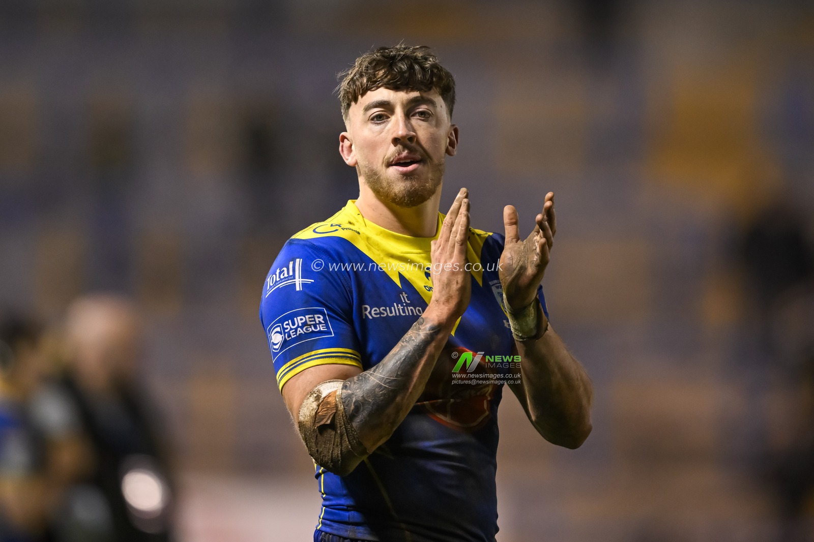 Matty Ashton of Warrington Wolves applauds the fans at the end of the Betfred Super League Round 2 match Warrington Wolves vs Hull FC at Halliwell Jones Stadium, Warrington, United Kingdom, 23rd February 2024

(Photo by Craig Thomas/News Images)