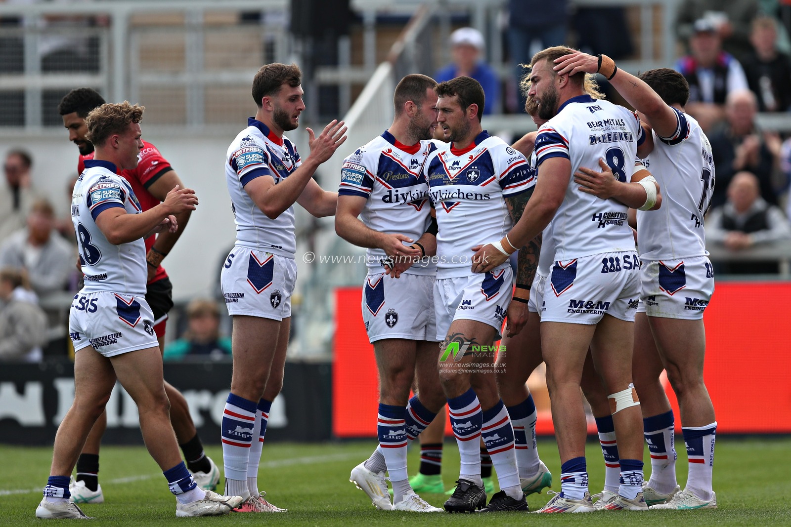 Caius Faatili of Wakefield Trinity celebrates his try during the Betfred Super League match Wakefield Trinity vs Salford Red Devils at DIY Kitchens Stadium, Wakefield, United Kingdom, 25th May 2025(Photo by Sam Eaden/News Images)