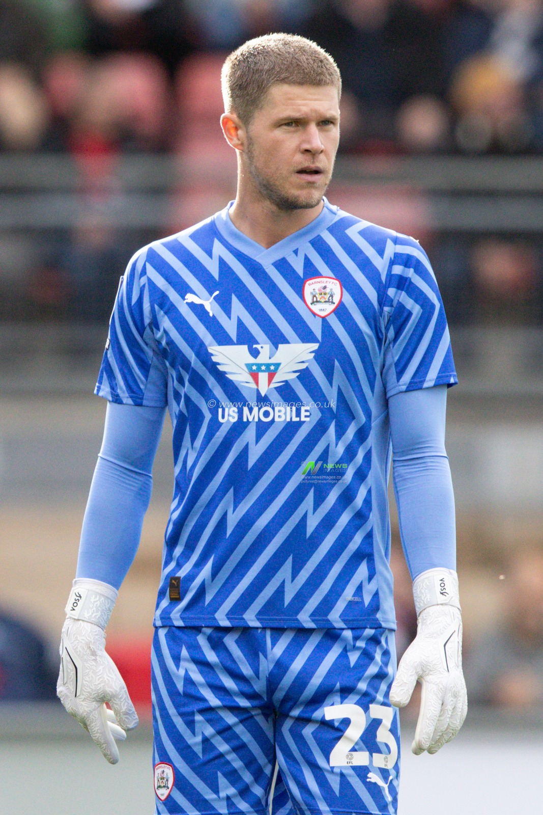 Ben Killip #23 of Barnsley during the Sky Bet League 1 match Leyton Orient vs Barnsley at Matchroom Stadium, London, United Kingdom, 21st October 2023

(Photo by Alfie Cosgrove/News Images)