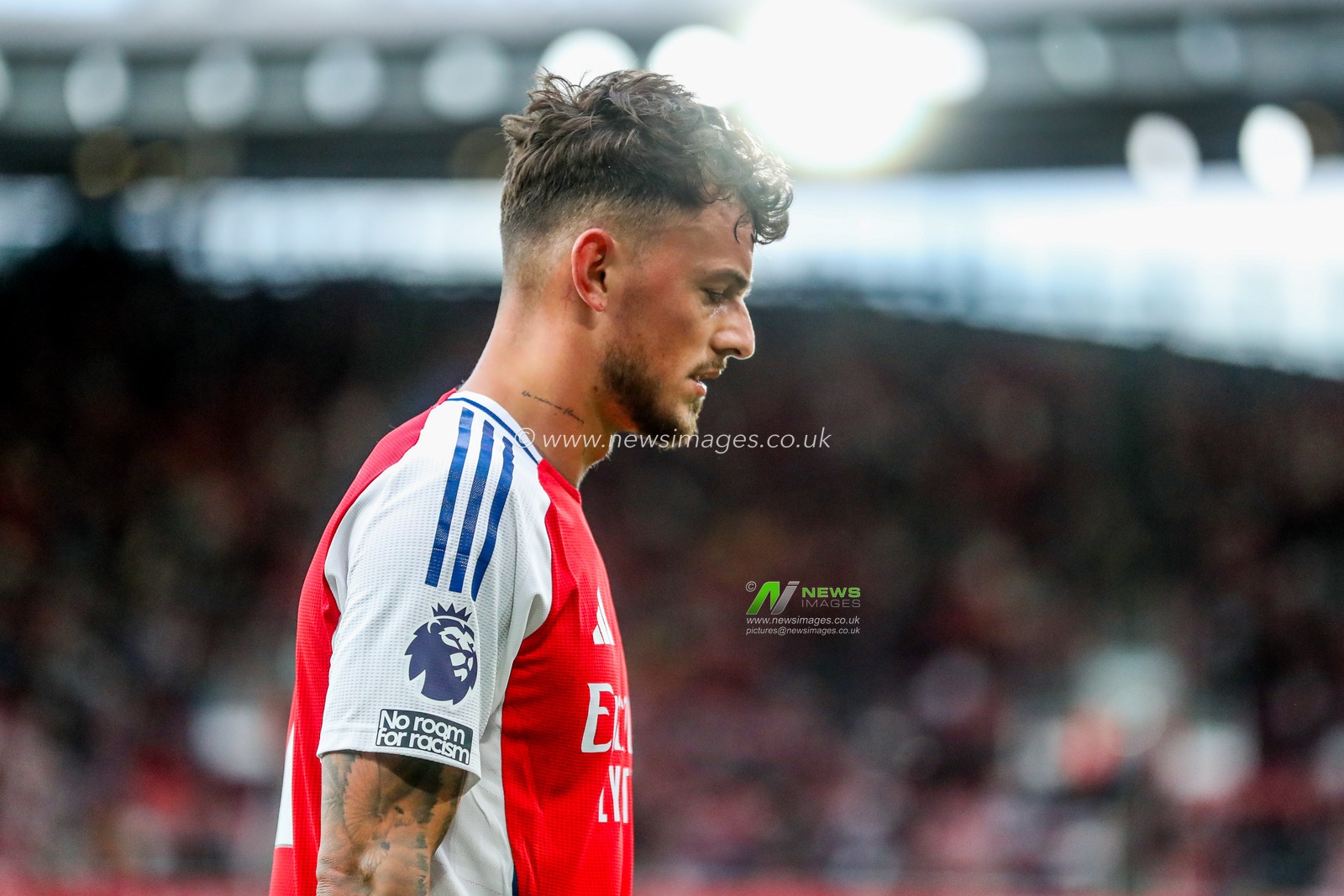 Ben White of Arsenal leaves the field during the Premier League match Arsenal vs Bournemouth at Emirates Stadium, London, United Kingdom, 3rd May 2025

(Photo by Izzy Poles/News Images)