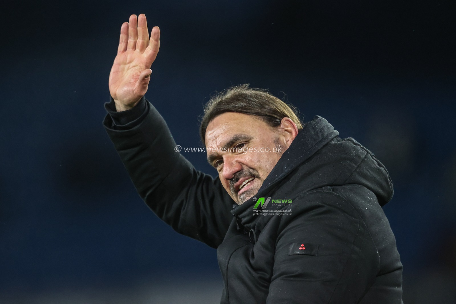 Daniel Farke manager of Leeds United celebrates the win with the fans during the Sky Bet Championship match Leeds United vs Millwall at Elland Road, Leeds, United Kingdom, 12th March 2025

(Photo by Alfie Cosgrove/News Images)