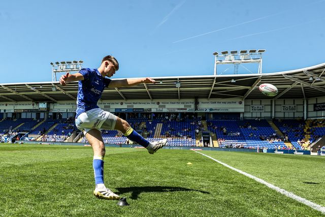 Ewan Irwin of Warrington Wolves in the pre-game warm up during the Betfred Super League round 12 match Warrington Wolves vs Bradford Bulls at The Halliwell Jones Stadium, Warrington, United Kingdom on 24 May 2026

(Photo by Alfie Cosgrove/News Images)