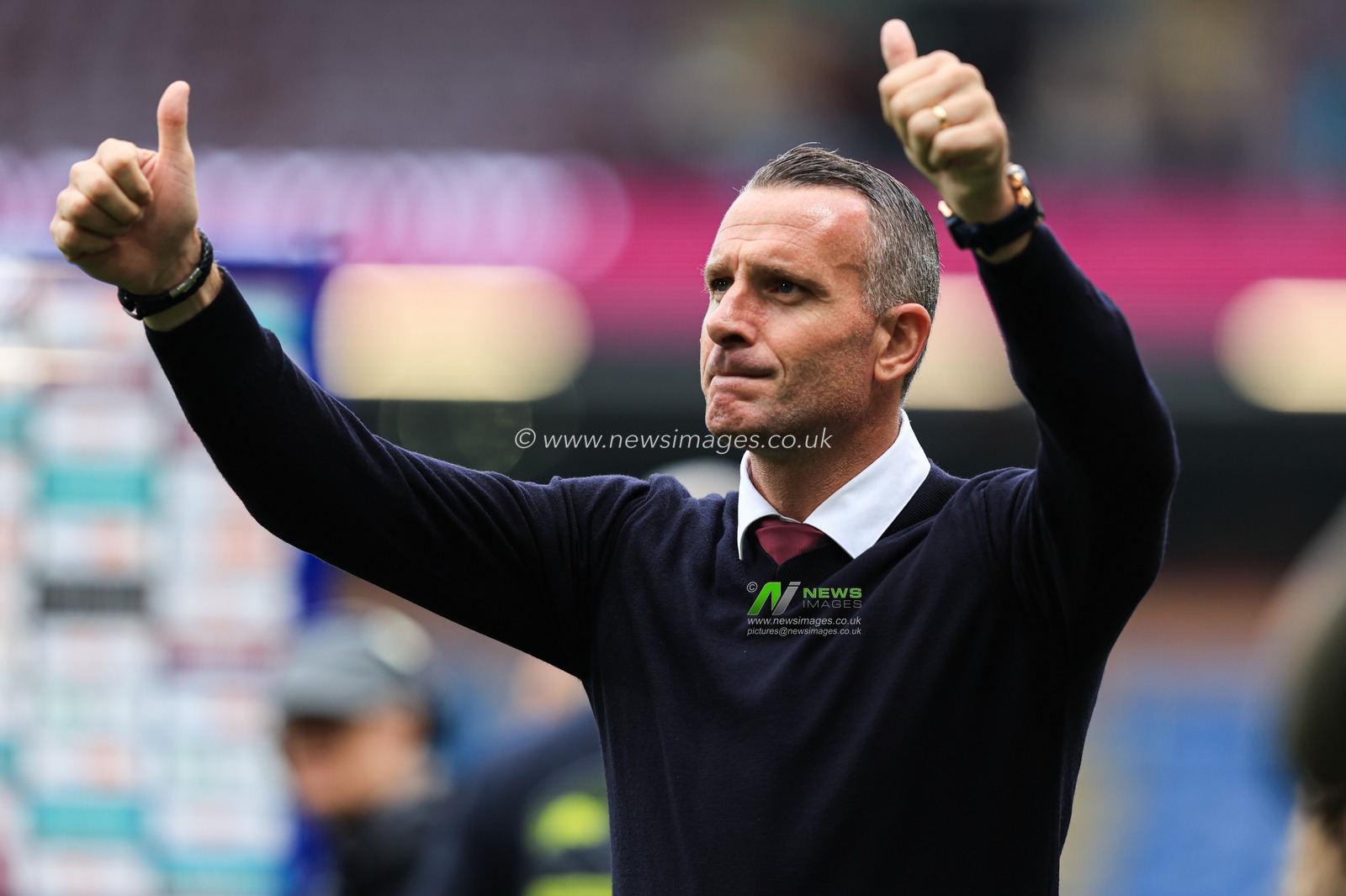 Burnley manager Nicky Hayen claps fans after 2-2 draw after the Sky Bet Championship match Burnley vs West Ham United at Turf Moor, Burnley, United Kingdom on 16 August 2026

(Photo by Jorge Horsted/News Images)