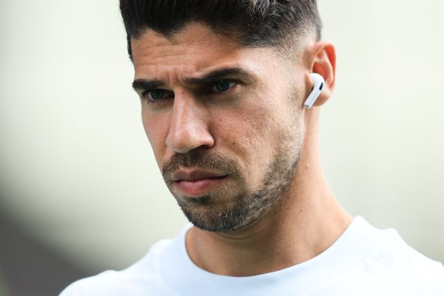 Manor Solomon of West Ham United arrives ahead of the Sky Bet Championship match Burnley vs West Ham United at Turf Moor, Burnley, United Kingdom on 16 August 2026

(Photo by Jorge Horsted/News Images)