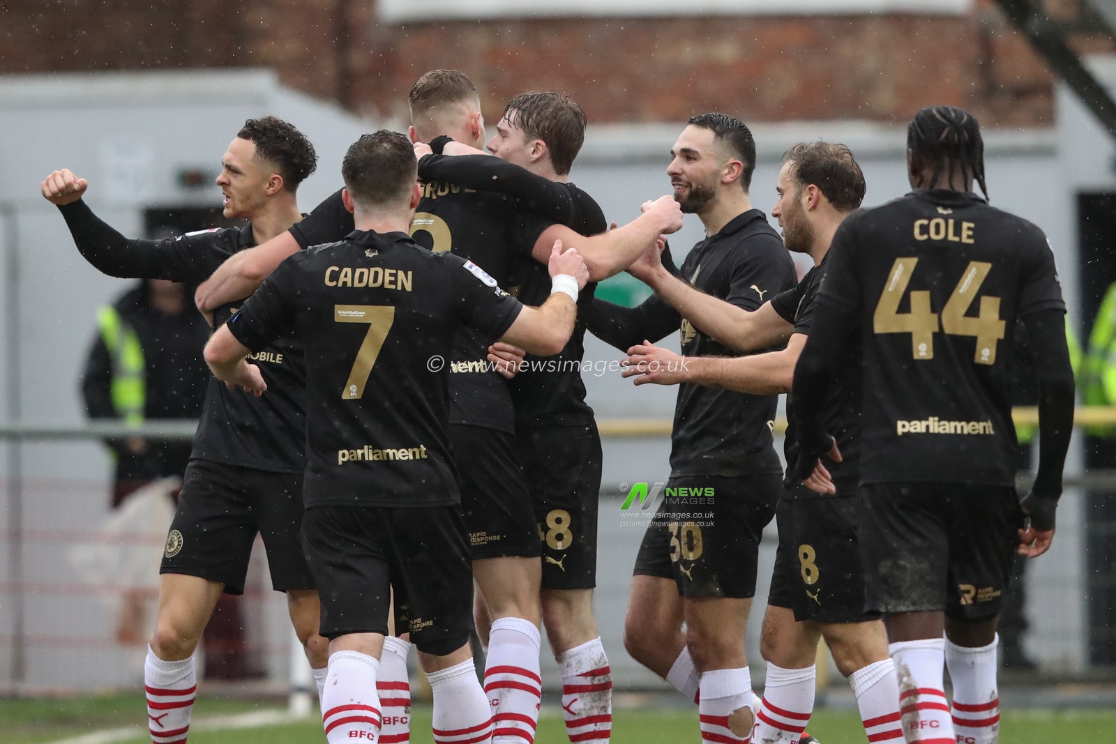 Sam Cosgrove of Barnsley celebrates his goal to make it 0-1 during the Sky Bet League 1 match Fleetwood Town vs Barnsley at Highbury Stadium, Fleetwood, United Kingdom, 17th February 2024

(Photo by Alfie Cosgrove/News Images)