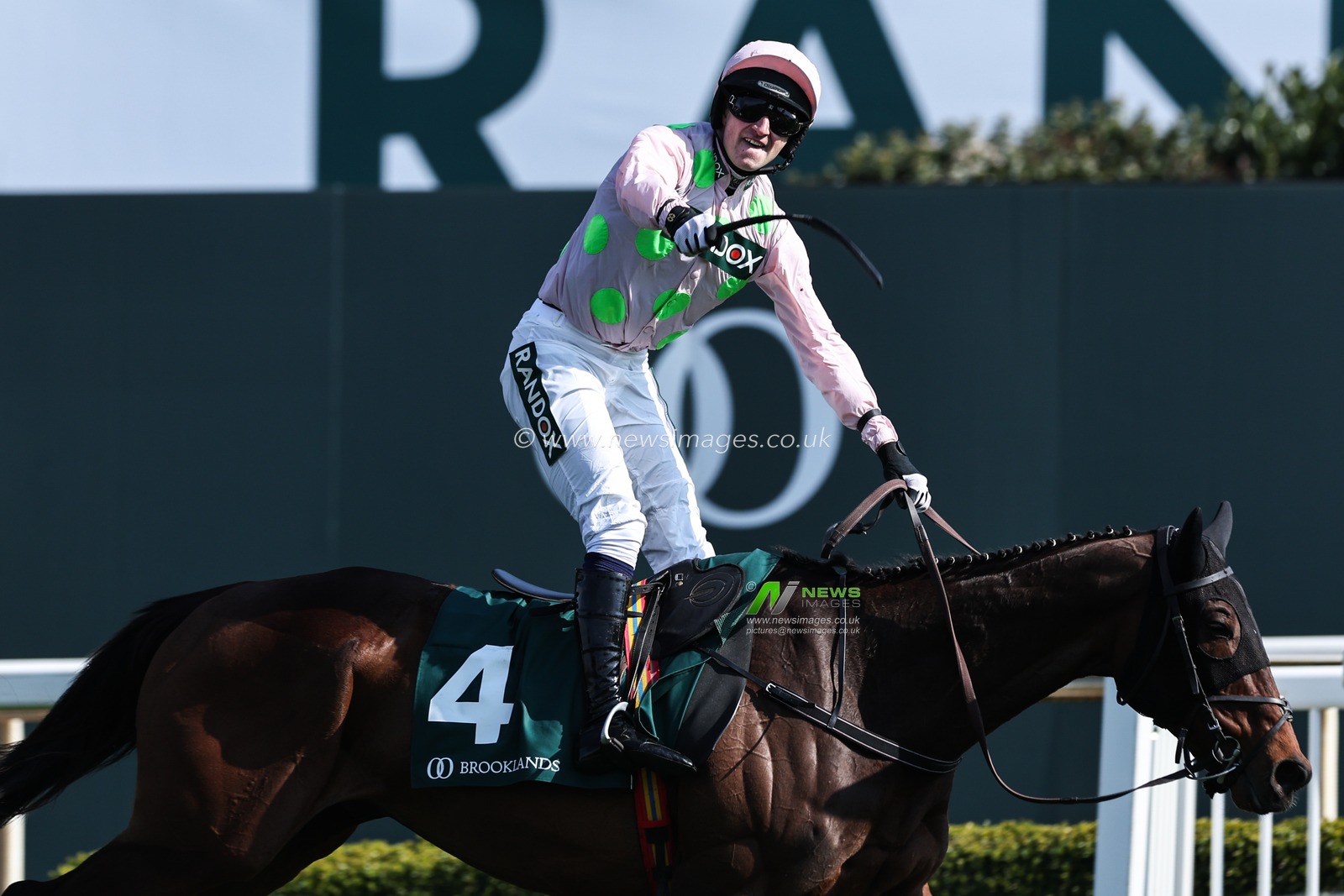 Gaelic Warrior ridden by Mr Patrick W Mullins wins the Brooklands Golden Miller Chronograph Bowl Chase during the Randox Grand National 2025 Day 1 Opening Day at Aintree Racecourse, Liverpool, United Kingdom, 3rd April 2025

(Photo by Mark Cosgrove/News Images)