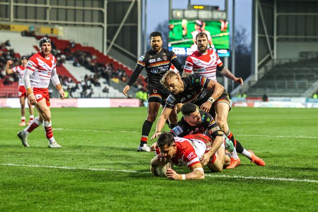 Shane Wright of St Helens goes over for a try during the Betfred Super League round 4 match St Helens vs Bradford Bulls at The BrewDog Stadium, St Helens, United Kingdom on 07 March 2026

(Photo by Alfie Cosgrove/News Images)