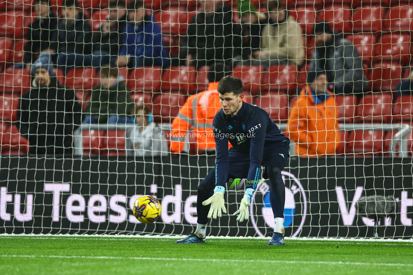 Illan Meslier #1 of Leeds United in the pregame warmup session during the Sky Bet Championship match Sunderland vs Leeds United at Stadium Of Light, Sunderland, United Kingdom, 12th December 2023

(Photo by Mark Cosgrove/News Images)