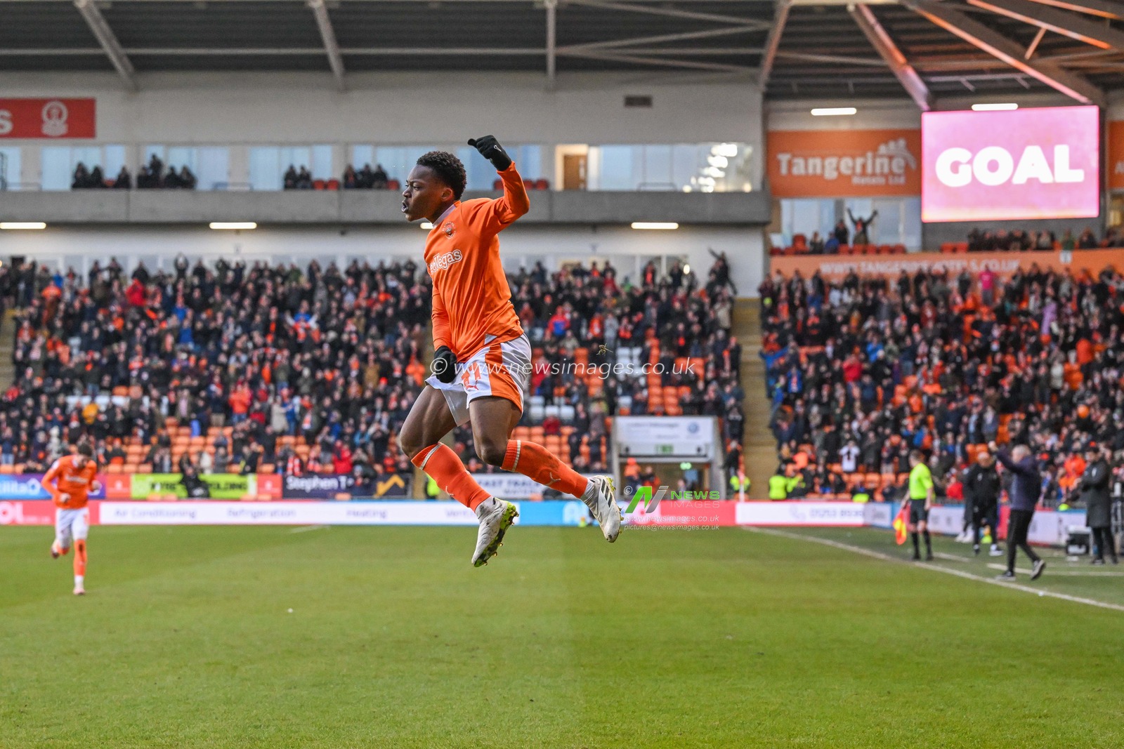 Karamoko DembÃ©lÃ© of Blackpool celebrates his goal to make it 1-0 during the Sky Bet League 1 match Blackpool vs Charlton Athletic at Bloomfield Road, Blackpool, United Kingdom, 27th January 2024

(Photo by Craig Thomas/News Images)
