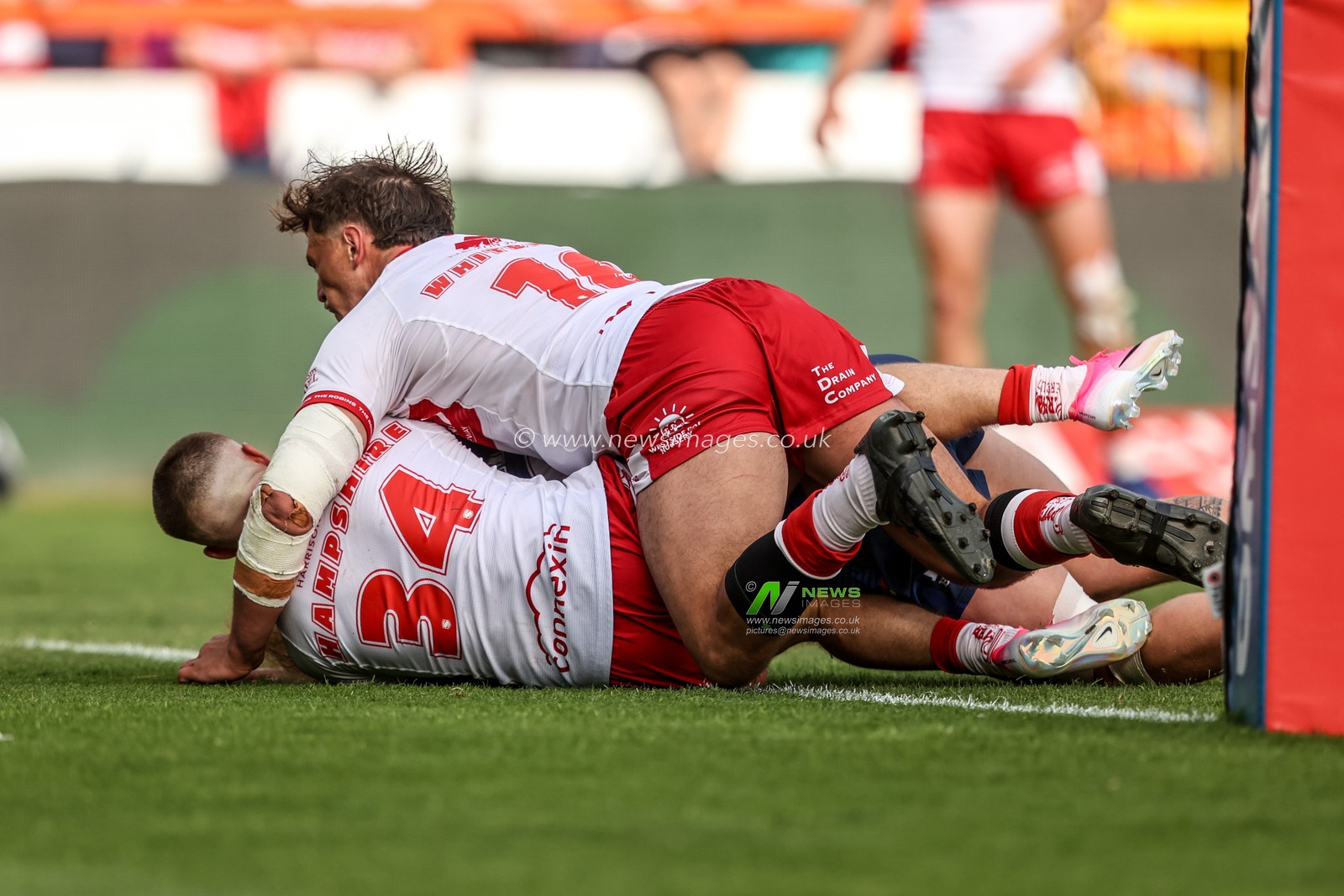 Caius Faatili of Wakefield Trinity goes over for a try during the Betfred Super League round 18 match Hull KR vs Wakefield Trinity at Sewell Group Craven Park, Hull, United Kingdom on 11 July 2026

(Photo by Alfie Cosgrove/News Images)